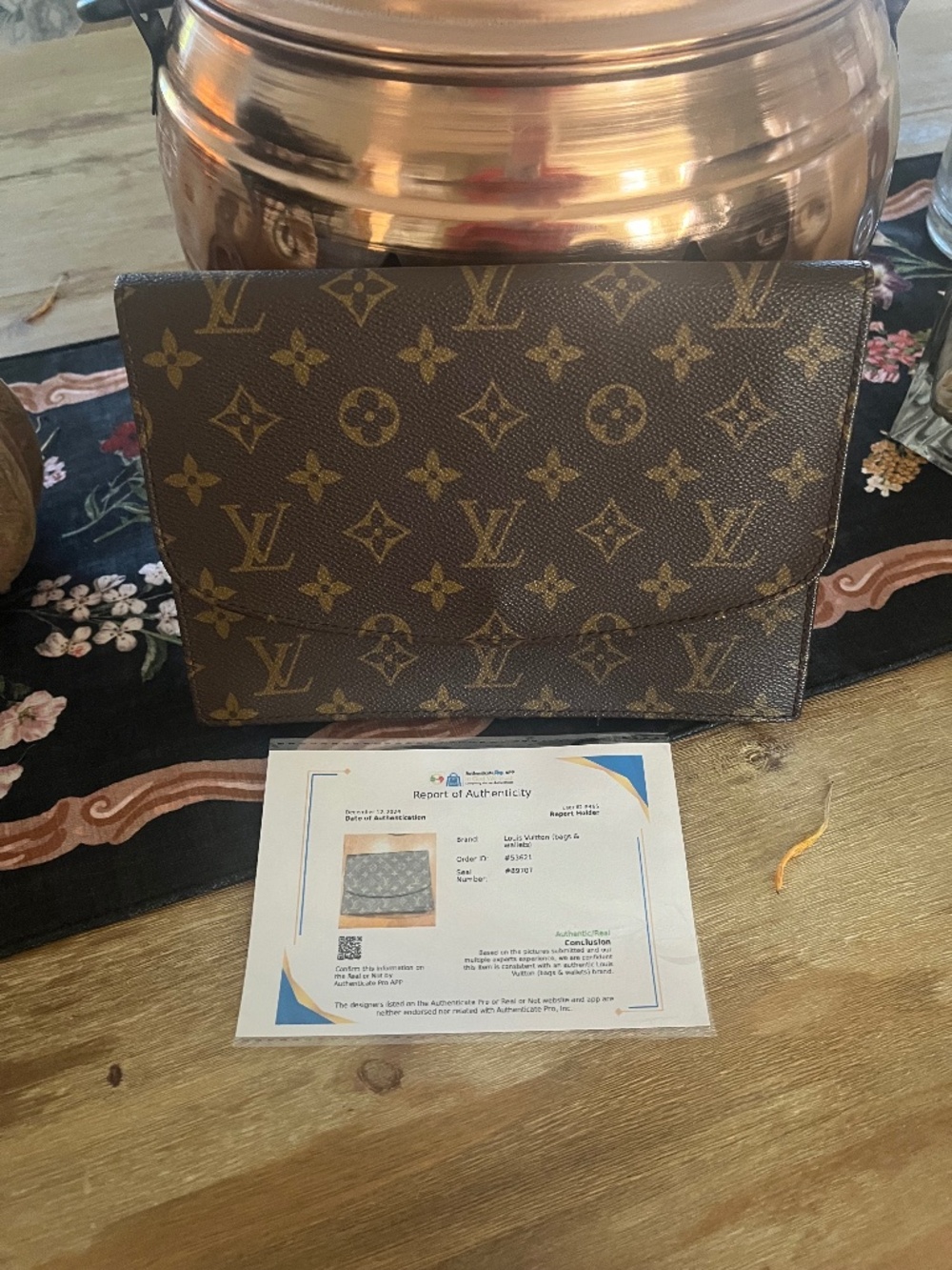LV Clutch
